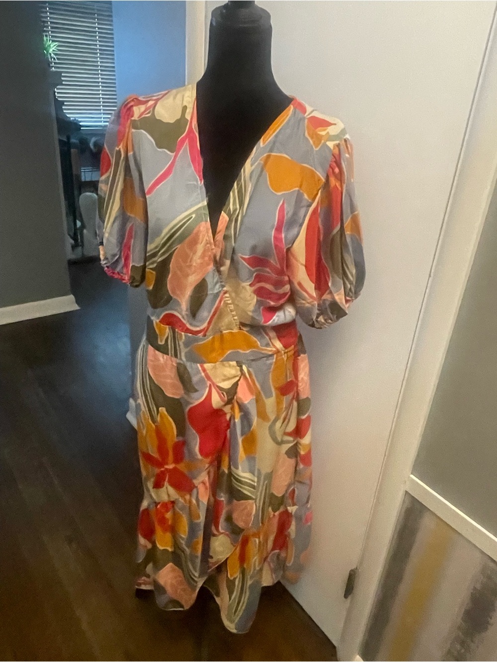 Printed Midi Wrap Dress in Multicolor Floral